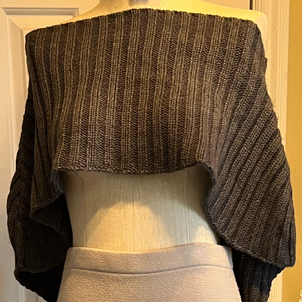 Echo Off The Shoulder Grey knitted Poncho